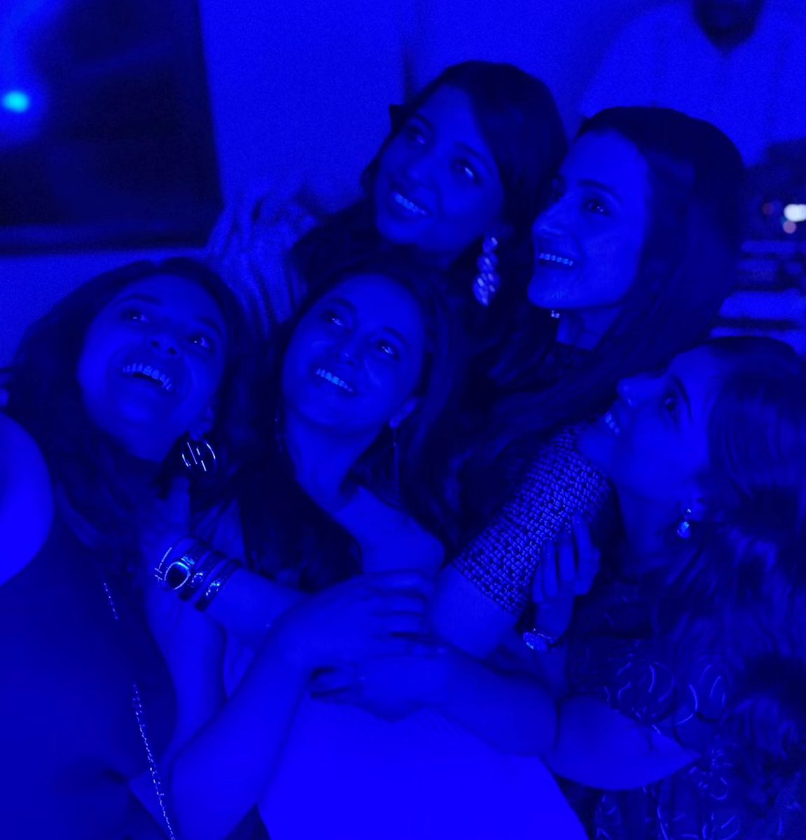 4 roses 🌹 

<a href="/KeerthyOfficial/">Keerthy Suresh</a> 
<a href="/priyankaamohan/">Priyanka Mohan</a> 
<a href="/trishtrashers/">Trish</a> &amp;
<a href="/kalyanipriyan/">Kalyani Priyadarshan</a>