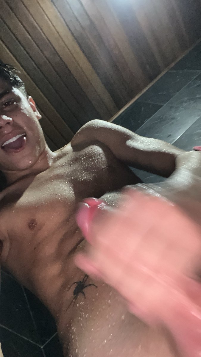 Alguém me ajuda aqui?🙋‍♂️😅