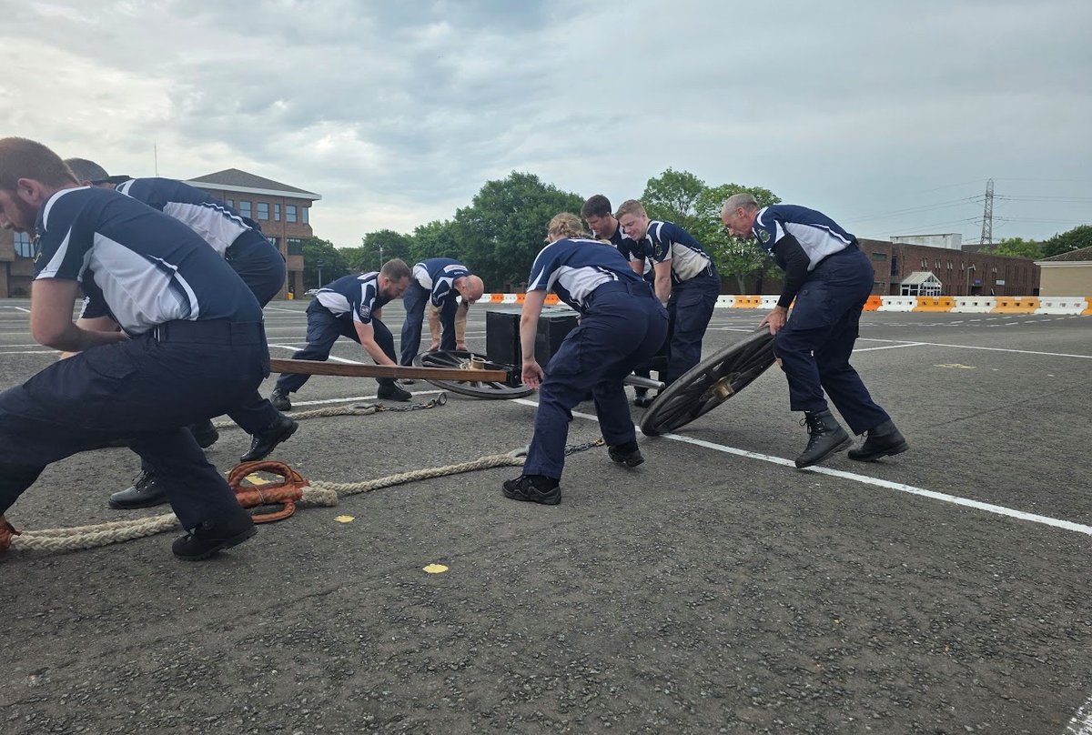 MRFGCrew's tweet image. The MRFG Crew are buzzing for HMS Collingwood’s open day this weekend!!
Catch us bringing the heat!
#letsgo @rnfieldgun @rnrmcharity