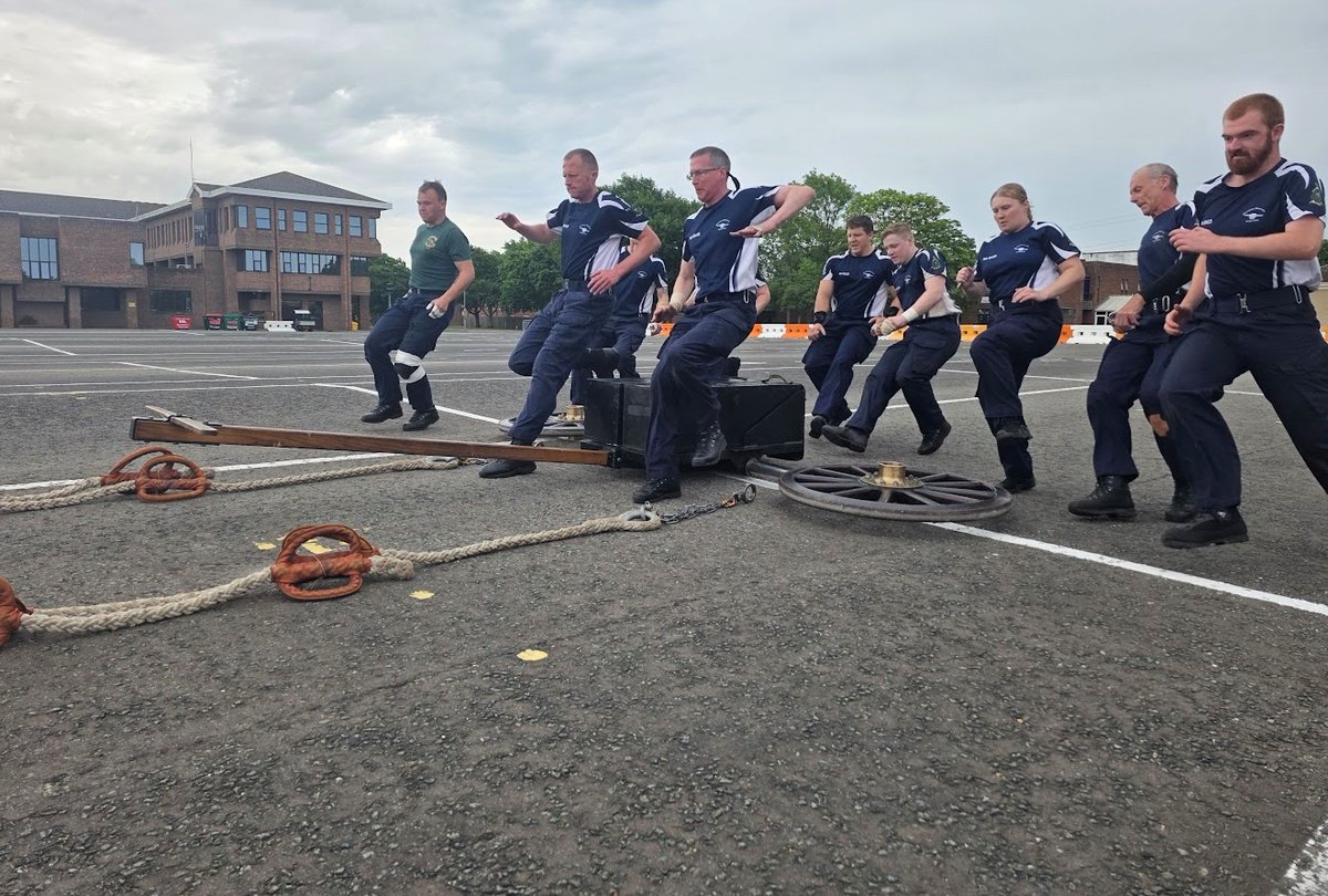 MRFGCrew's tweet image. The MRFG Crew are buzzing for HMS Collingwood’s open day this weekend!!
Catch us bringing the heat!
#letsgo @rnfieldgun @rnrmcharity