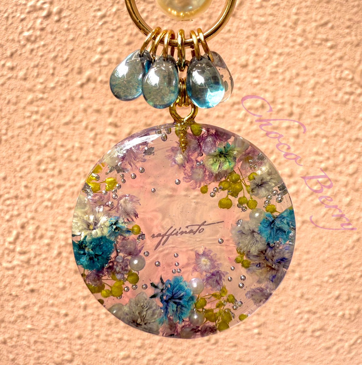 __choco_berry__'s tweet photo. 💠ドライフラワーを使った紫陽花イメージカラーのキーホルダー💠
💠
💠
#レジン #キーホルダー #アクセサリー #ハンドメイド #紫陽花 #resin #handmade
#ChocoBerry https://t.co/Ny17xxQohs
