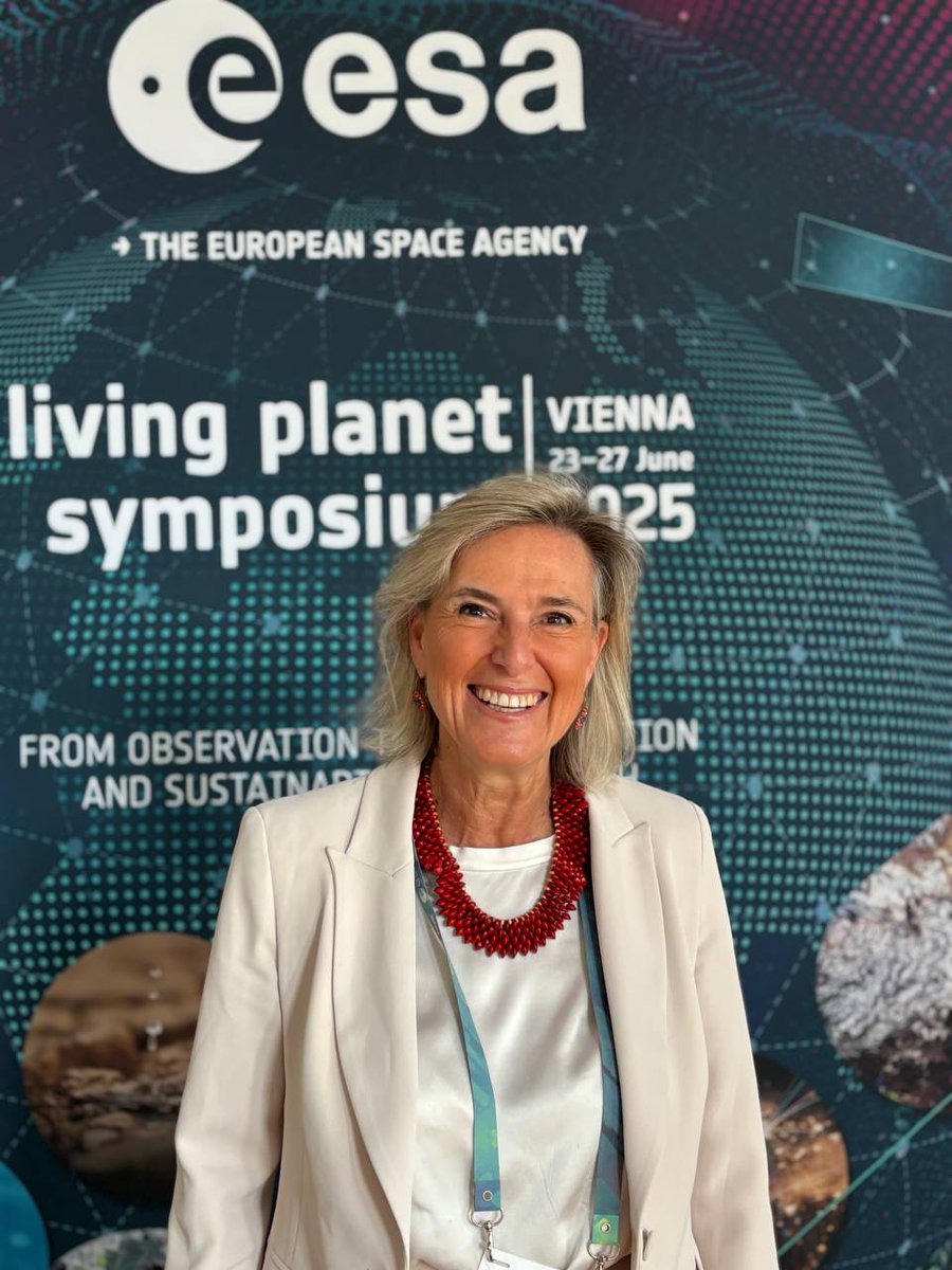 SimonettaCheli's tweet image. New Living Planet Symposium... new profile pic! 

If you are joining us today in Vienna, don&apos;t miss the opening session, which will also be streamed on esawebtv.esa.int 📺
#LPS25