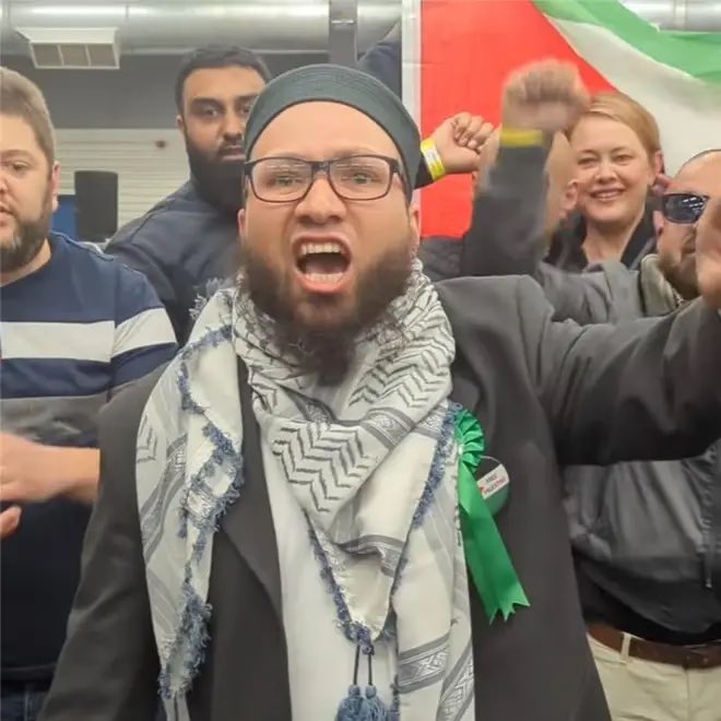 barryrobson's tweet image. Deport them, their families, their "friends" even their feckin' pets #SimpleSolution #DrainTheSwamp #GetRidOfTheLot #ActionNotWords