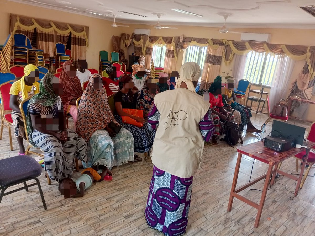 FemmesVoix's tweet photo. Dans le cadre du projet SIDA 2025 en partenariat avec DRC, Voix de Femmes poursuit ses actions de sensibilisation sur les VBG dans la Boucle du Mouhoun : Tchériba, Toma, Dédougou, Boromo et Nouna.
#VBG #Protection #BurkinaFaso #DRC #VDF https://t.co/SBUiVLQT4s