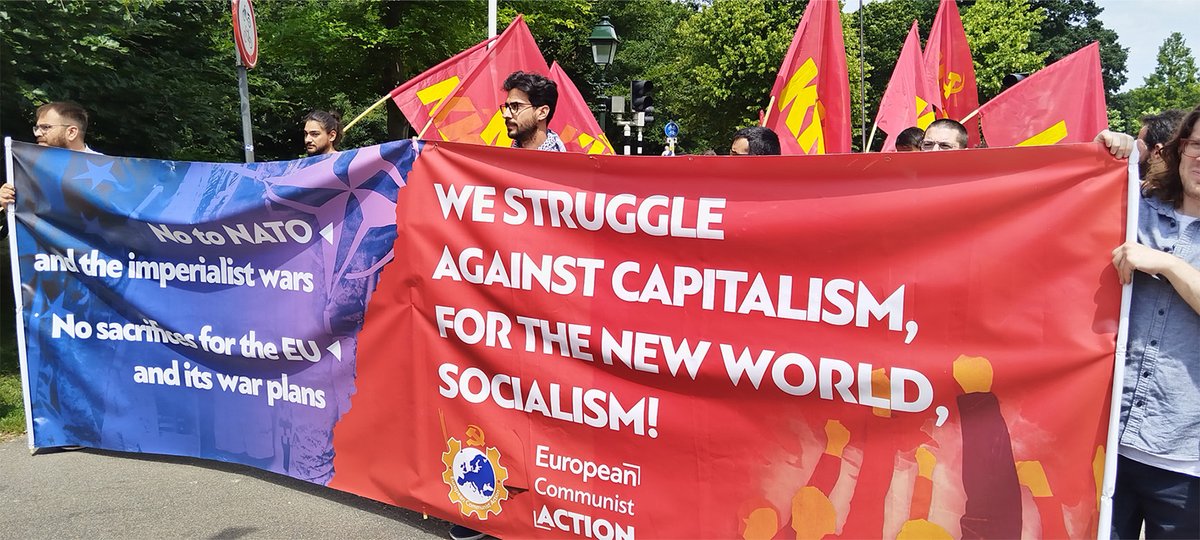 🚩 #TheHague, Netherlands — Protest against #NATO Summit by Communist Parties, including members &amp; supporters of the KKE, the Communist Party of Turkey (TKP) and the New Communist Party of the Netherlands (NCPN) #DissolveNATO #NATOSummit