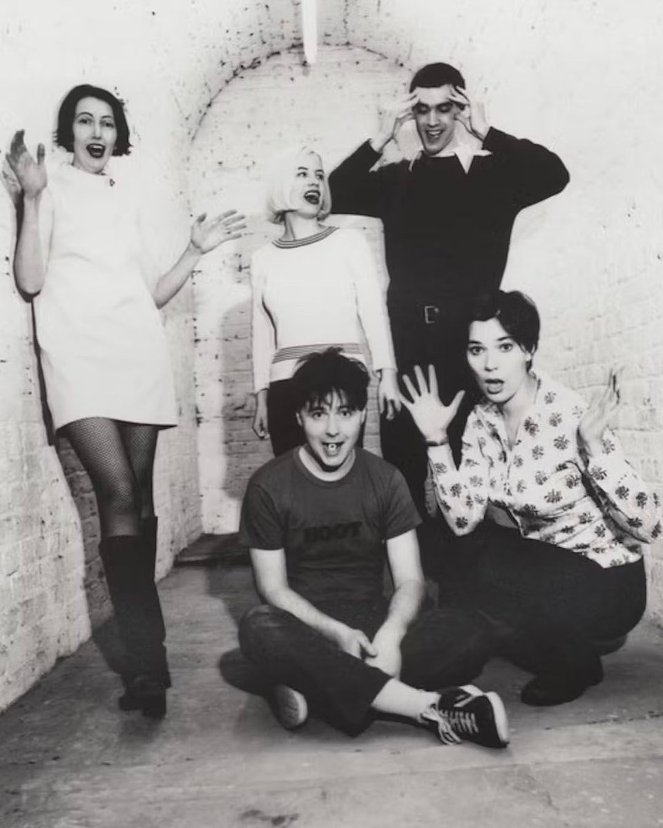 Don’t forget that <a href="/stereolabgroop/">Stereolab</a> are on the cover this month. Buy today – silverbackpublishing.rocks/product/shindi….