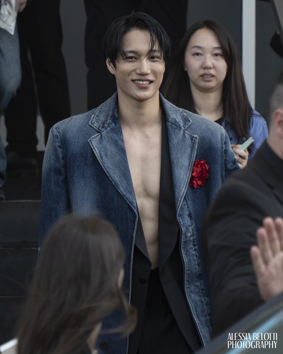 ViewoftheArts's tweet image. FASHION - MILAN FASHION WEEK
PRADA SS26 - KAI OF EXO
📸 Images © Alessia BELOTTI for View of the Arts @alessia807_
⚠️ Credit the photographer when sharing the images
#KAI #카이 #김종인 #EXO #엑소 #수퍼엠 #PRADA #프라다 #MilanFashionWeek #밀라노패션위크