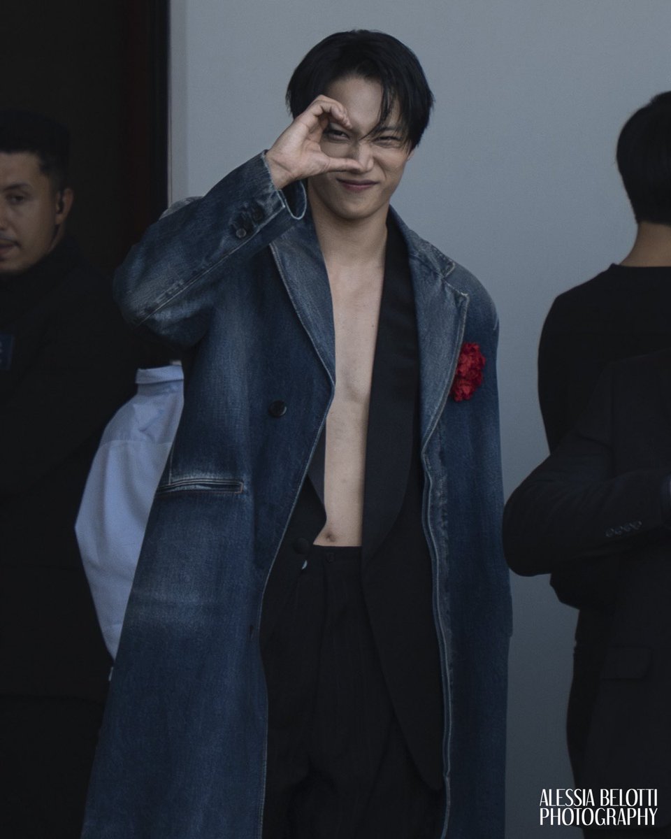 ViewoftheArts's tweet image. FASHION - MILAN FASHION WEEK
PRADA SS26 - KAI OF EXO
📸 Images © Alessia BELOTTI for View of the Arts @alessia807_
⚠️ Credit the photographer when sharing the images
#KAI #카이 #김종인 #EXO #엑소 #수퍼엠 #PRADA #프라다 #MilanFashionWeek #밀라노패션위크