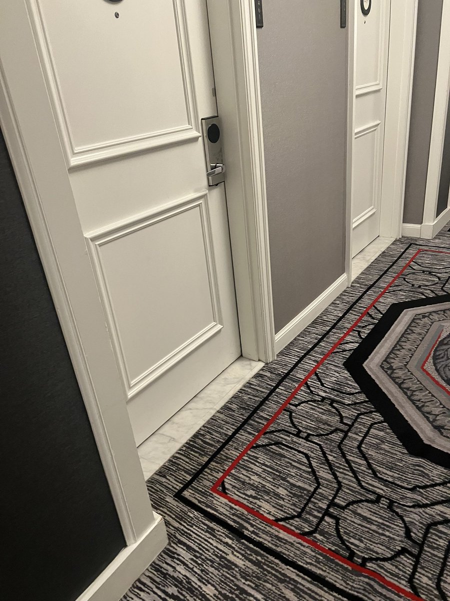 Last night in Vegas for this trip. Thinking about  how my buy-ins for my whole trip are the same as a standard day in the life for some, and maybe a dream for others. And for me, I’m feeling grateful that I can play the game I love, as much as I can. Until next time, Vegas. 💕💕