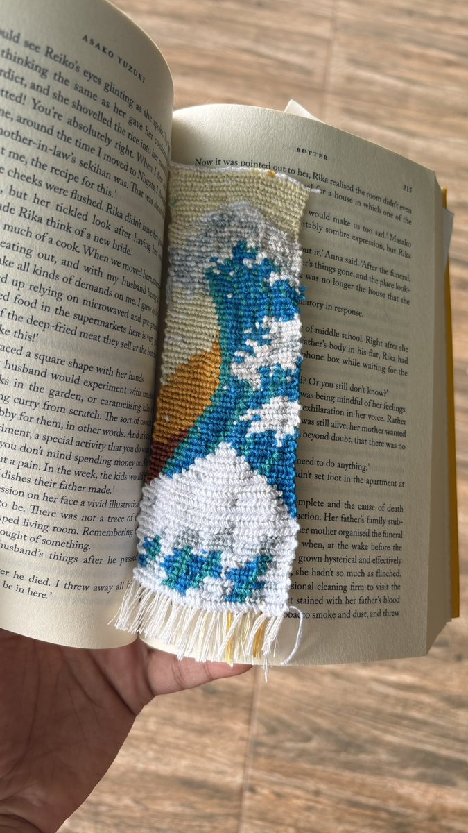 andyinbooks's tweet image. After all the back pain and hours of weaving it is finally done… not the best but it was my first attempt so not bad at all in my opinion..  what do y’all say?

#macrame