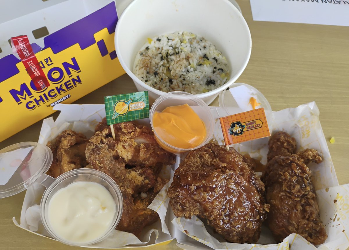 S U S A N tweet media