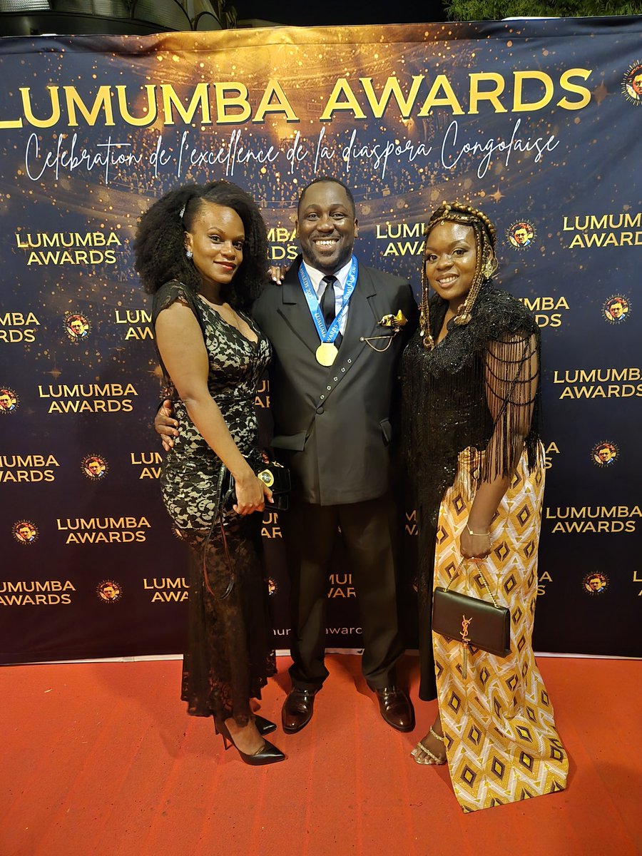 🎖Médaille d'Honneur aux LUMUMBA AWARDS🎖
Heureux d'avoir reçu une 🎖saluant mon parcours et mon engagement🏆🇫🇷🇨🇩#LUMUMBAAWARDS🏆🇨🇩🇫🇷
👏🏾Félicitations aux lauréats👏🏾
Ces personnalités extraordinaires qui exaltent l'excellence de la diaspora #Congolaise🇨🇩 en 🇫🇷 et dans l'🇪🇺