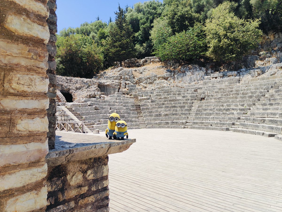 MiniOnTourES's tweet photo. El parque arqueológico de #Butrinto es uno de los más importantes del país 🏺. Durante la visita podrás descubrir todo lo que ha cambiado a lo largo del tiempo y recorrer sus restos 🔝. Un imprescindible del sur de #Albania 👌 https://t.co/YtBU5I0OZL