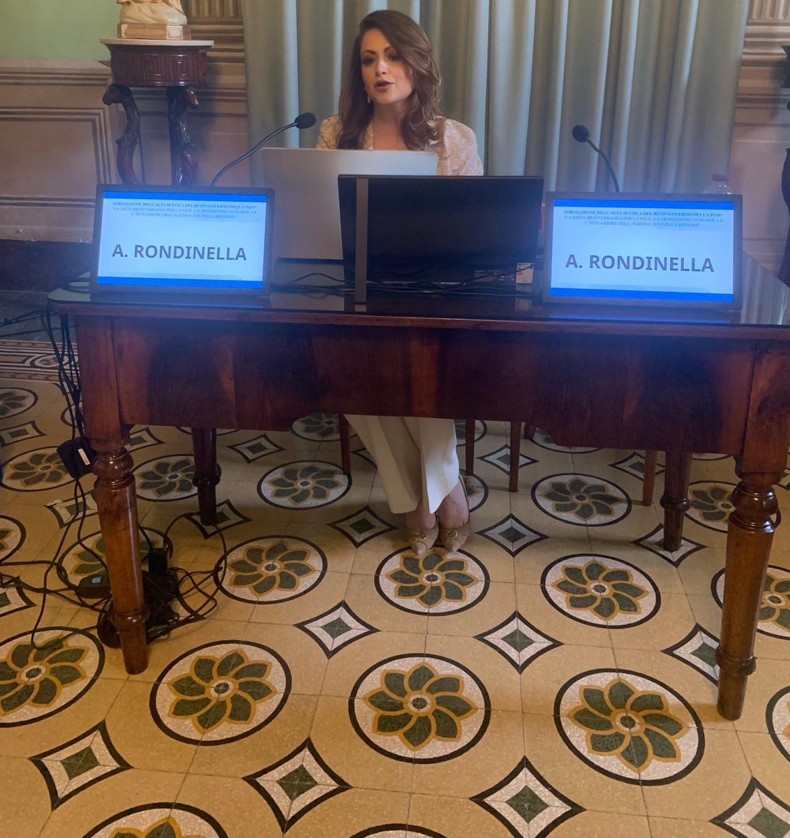 AnnateresaRond1's tweet photo. Istantanee del mio intervento all’Alta Scuola del Buon Governo “Parliamentary Assembly of the Mediterranean”(PAM) e #ReCUI presso la
@UNESCO Chair Federico II. “Il progresso è la realizzazione dell’Utopia”#UNESCO #FAO #UNICRI #ONU https://t.co/jKhbUWEGqC