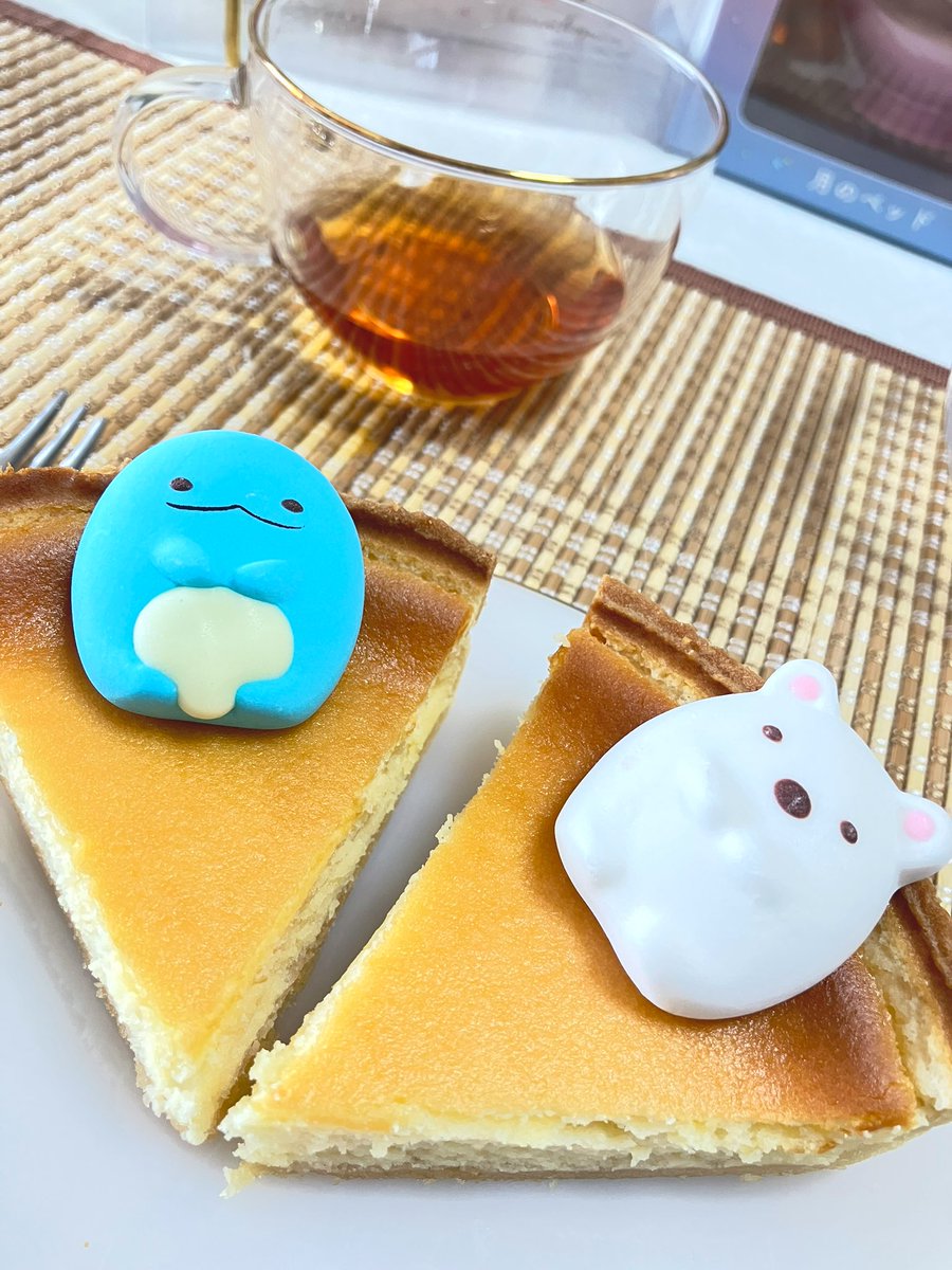 「Cafe Moro〇offのcake大好きなので食べる度に幸せʕ•ᴥ•ʔ」|真杉 ☪︎のイラスト
