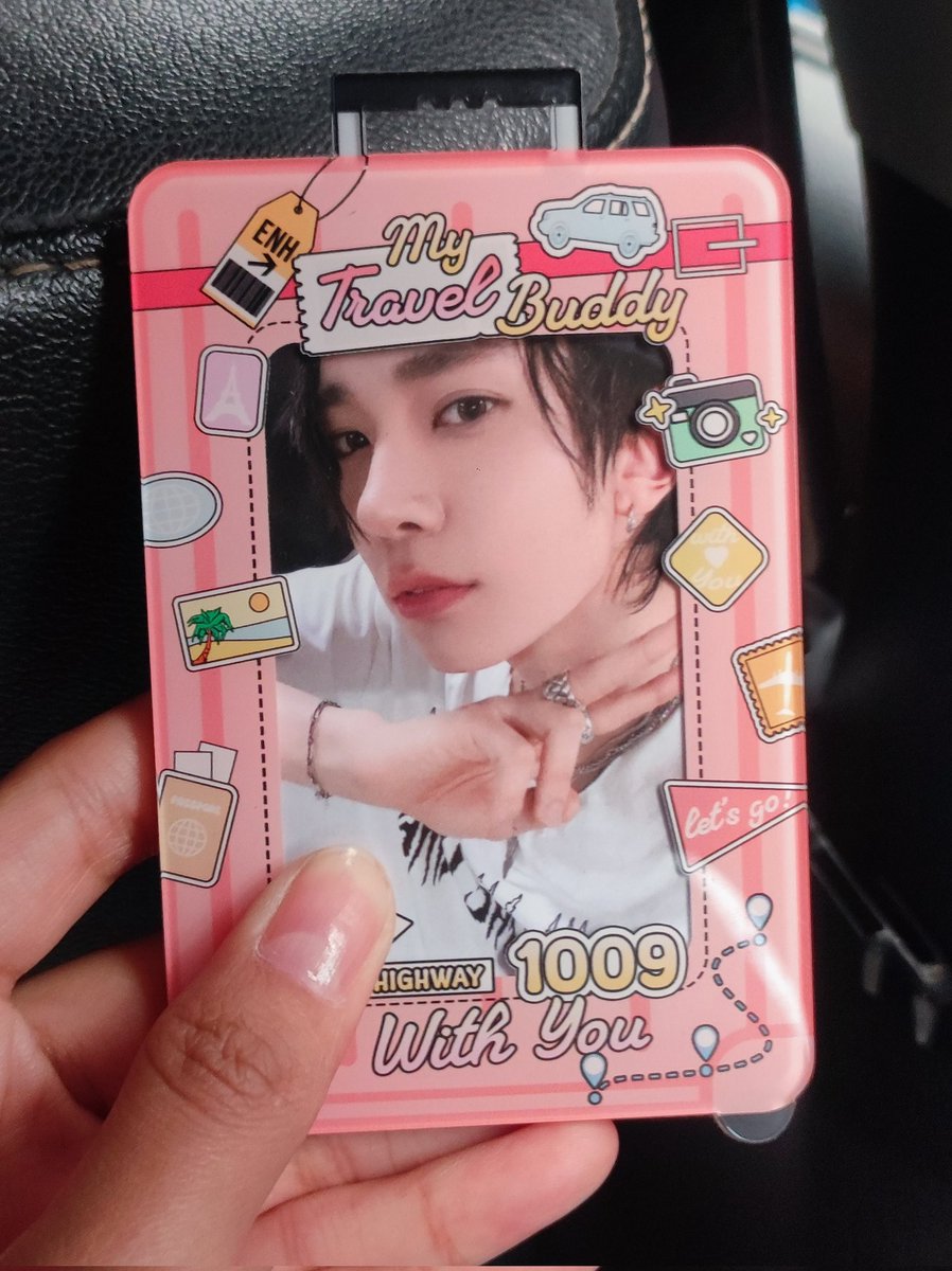 everkyoong's tweet photo. hi, if anyone saw a heeseung engene zone pc in mahanakhon skywalk, please let me know. i lost mine there about an hour ago :( https://t.co/WDw5wQqxxH