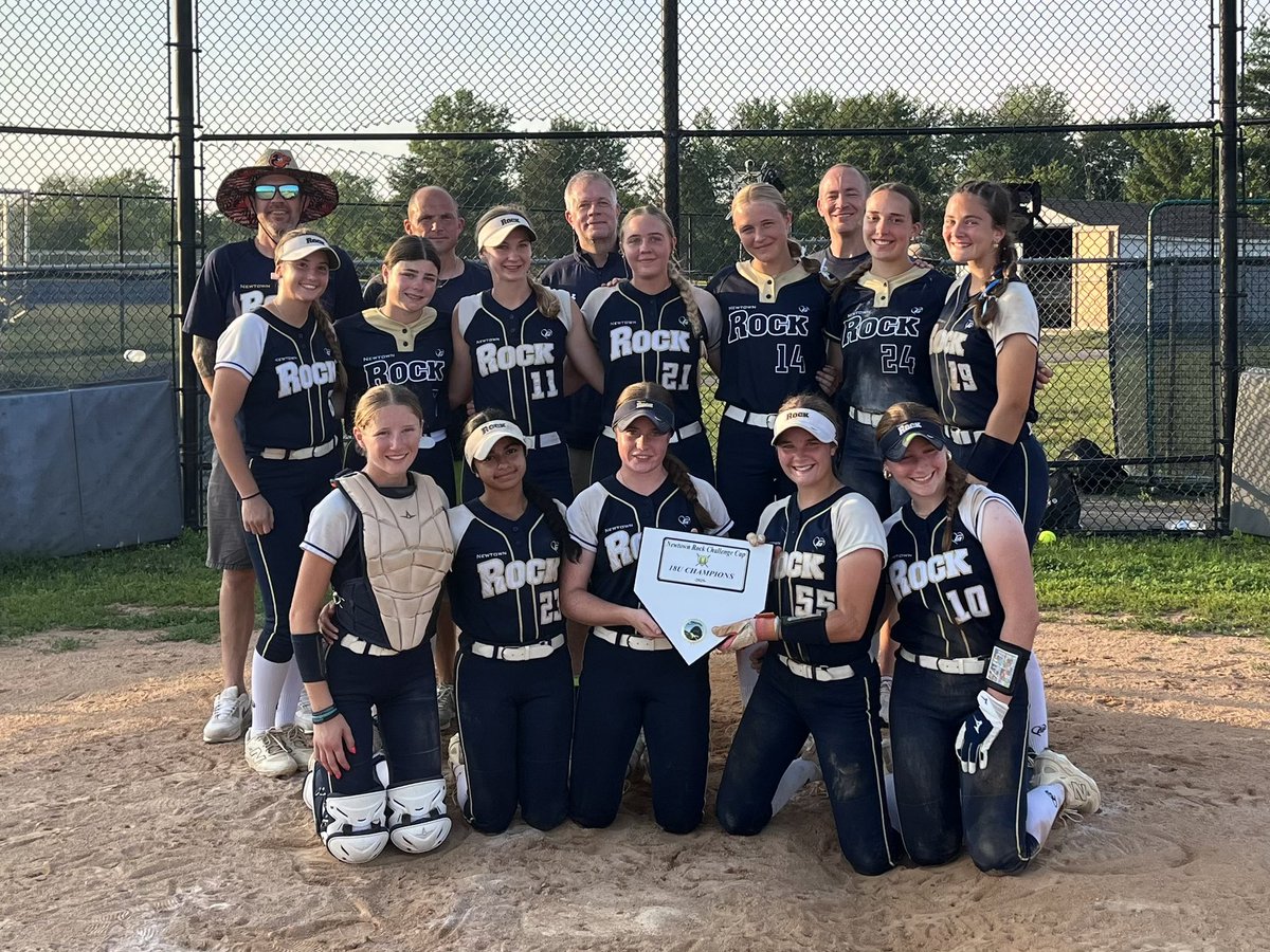 mabelklossner_4's tweet image. First tournament with the full squad back on the field was awesome. Check out my walkoff 💣 from the championship game! 

Can’t wait to head out to Colorado next week to face some great competition. #rockstrong

@16uRockNational 
@GoldGarvey