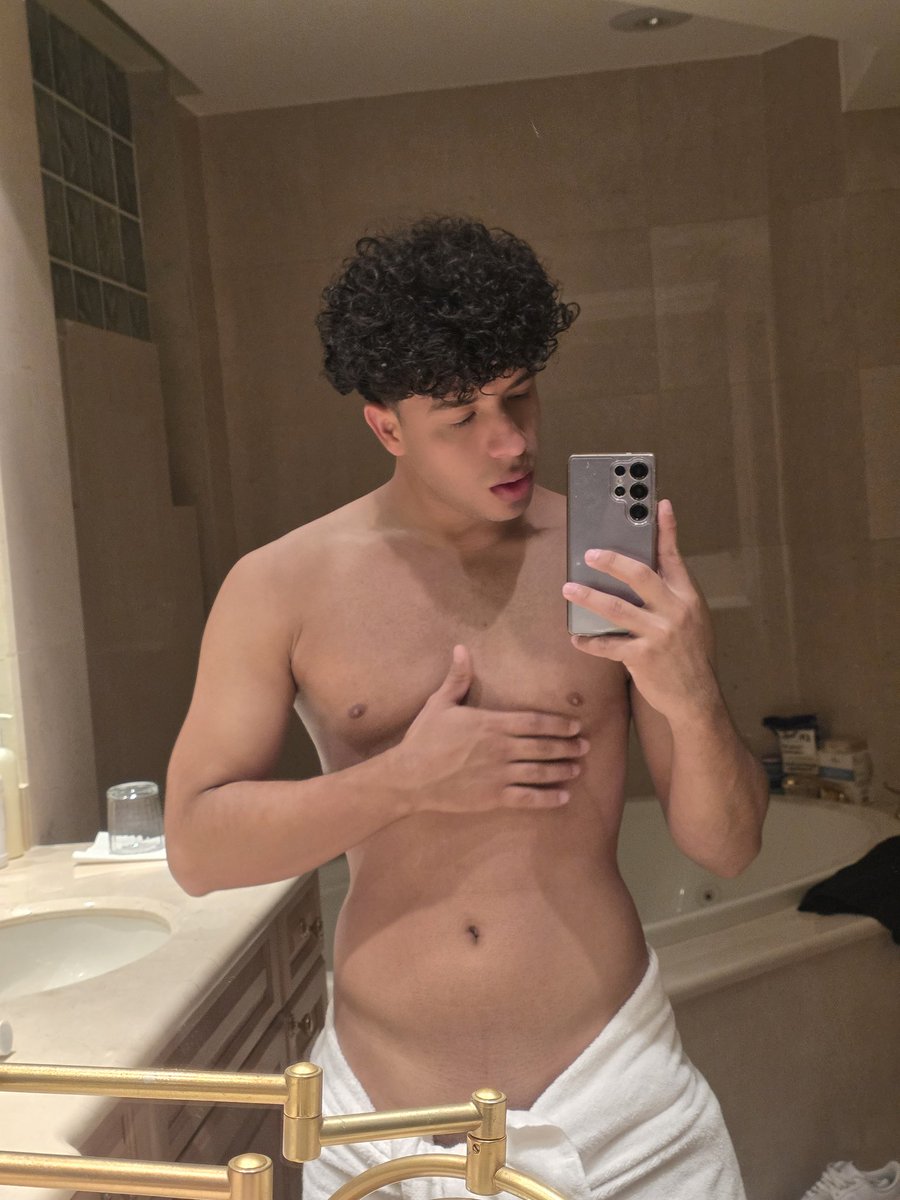 manuc326's tweet photo. Uffff 🥵 https://t.co/xKGidKSSHN