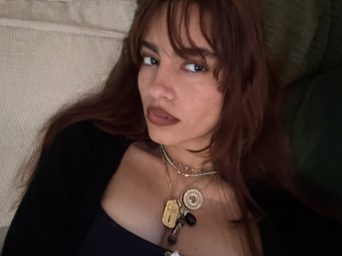 gabyssls's tweet photo. Liking the best comments… go. https://t.co/DQE9ufAdk0