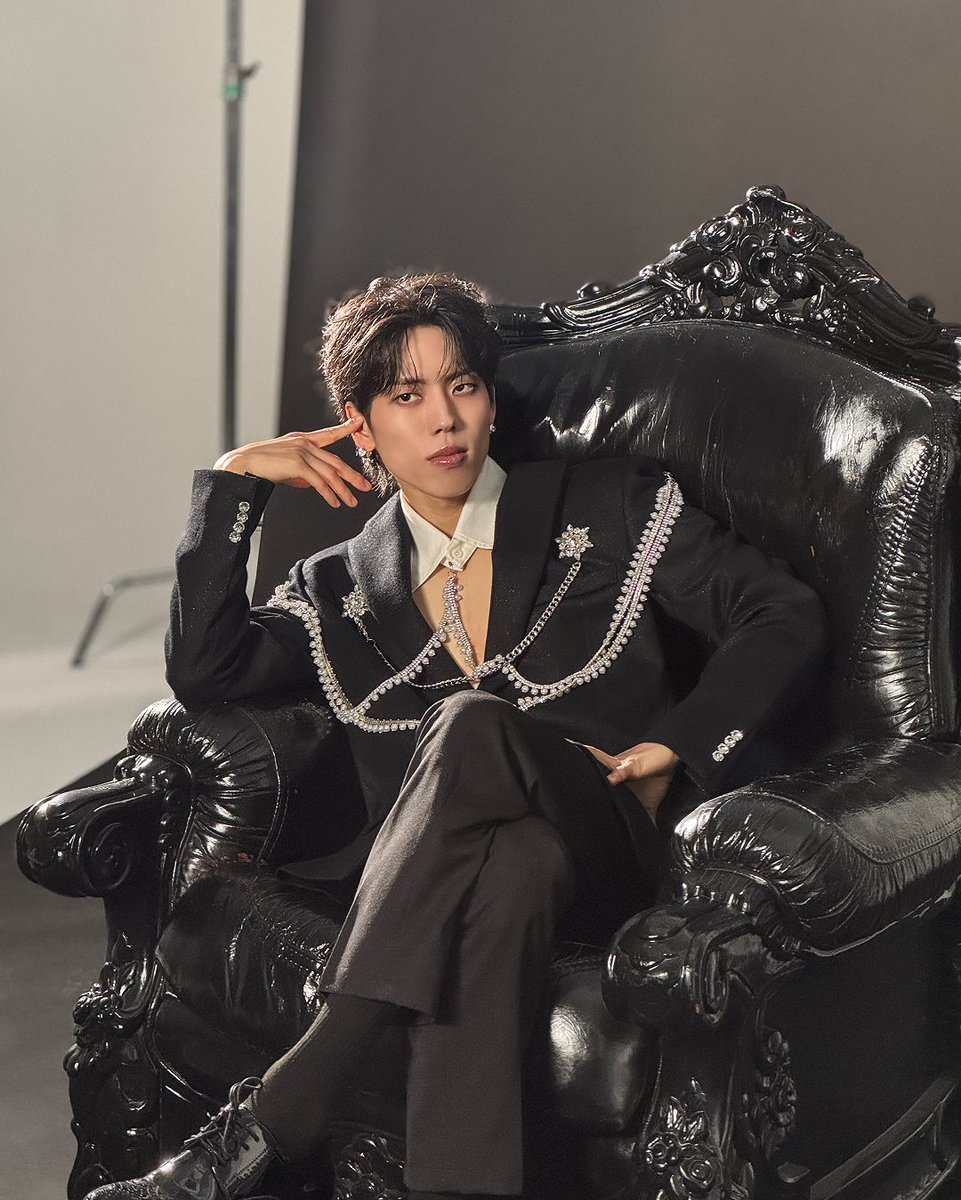 bigc_kr's tweet photo. 2025 JANG DONG WOO FAN-CON TOUR <CONNECTION> IN SEOUL 

【BEHIND CUT #2】

LIVE &amp; REPLAY ON BIGC
► https://t.co/k3k1XtDUvt

#JANGDONGWOO #장동우
#CONNECTION
#MACHD #마하디
#BIGC #빅크 
#VIBEK #바이브케이 https://t.co/7GubunZgpk