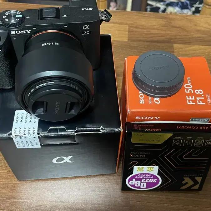소니 a7c2 바디 + 50mm1.8f 민트급 120만에 팔아보아요 010 8185 3413 (카톡추가 하시고 문의주세욧)