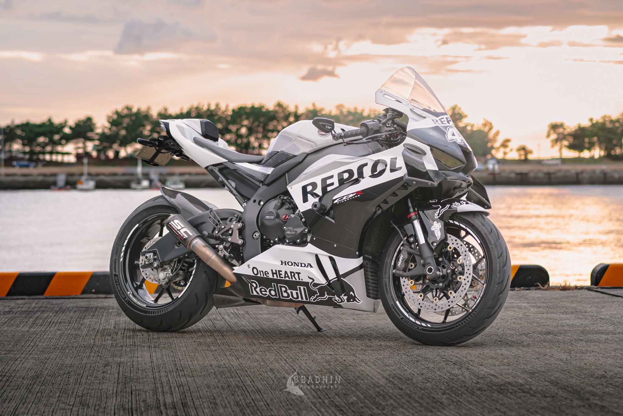 えむ (@m_cbr_v2) / X