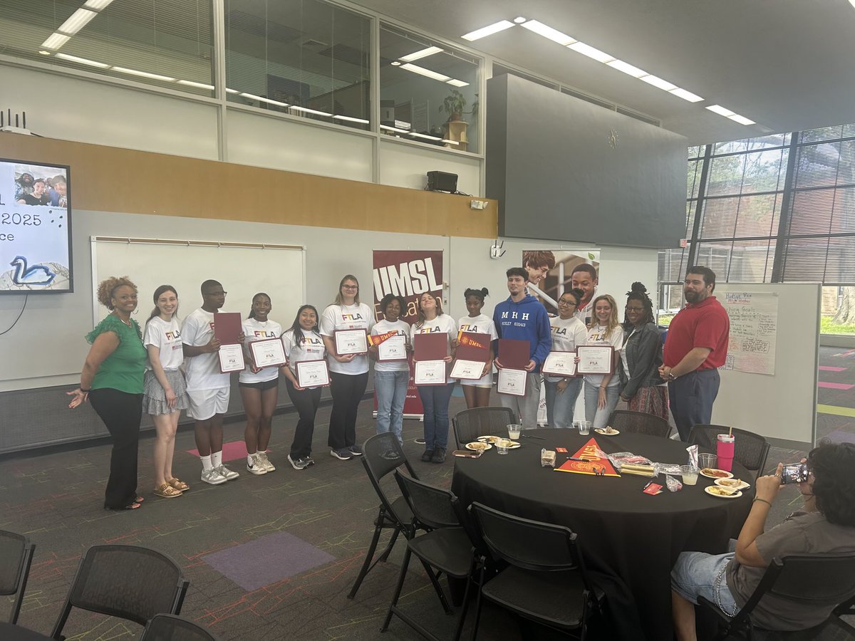 Congratulations to mrhfamily senior Hudsyn Price who completed the Future Teacher Leader Academy at UMSL last week. Our kids are preparing to do more important things than play high school basketball.