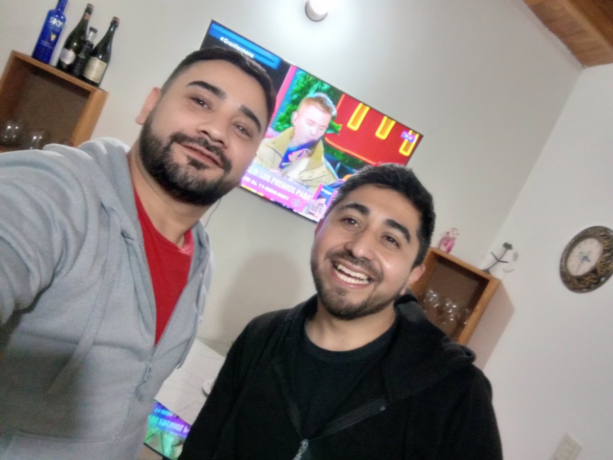 eliastuko15's tweet photo. #GHXPOGGI ULISES al 9009! Desde Mendoza! https://t.co/UNuGFhSf57