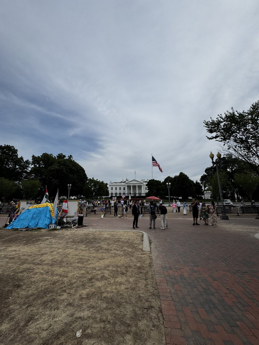 merely_omar's tweet image. June 22 • Washington DC
Under the lights of Audi Field, I stood with Al Hilal 💙
A draw on the scoreboard, but the passion was a win. 🇸🇦⚽
#AlHilal #AudiField #DCNights