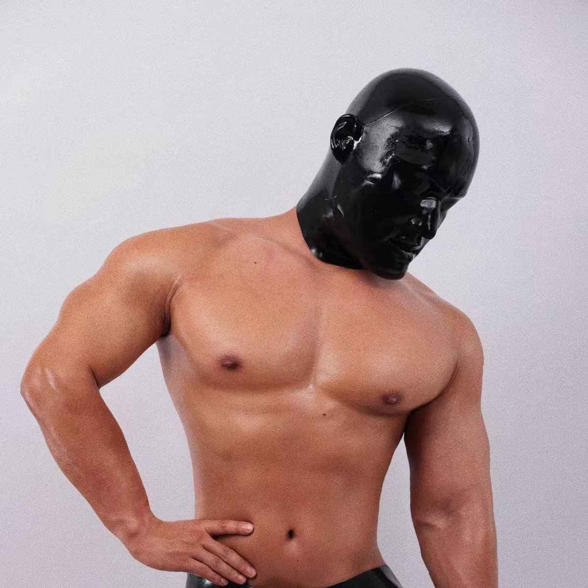 Was unter der glänzenden Hülle schlummert, ist mehr als nur Haut.
Bereit für deine zweite Gestalt?🖤
➡️ smitizen.com/?ref=smitizent…
#smitizen #siliconemask #secondskin