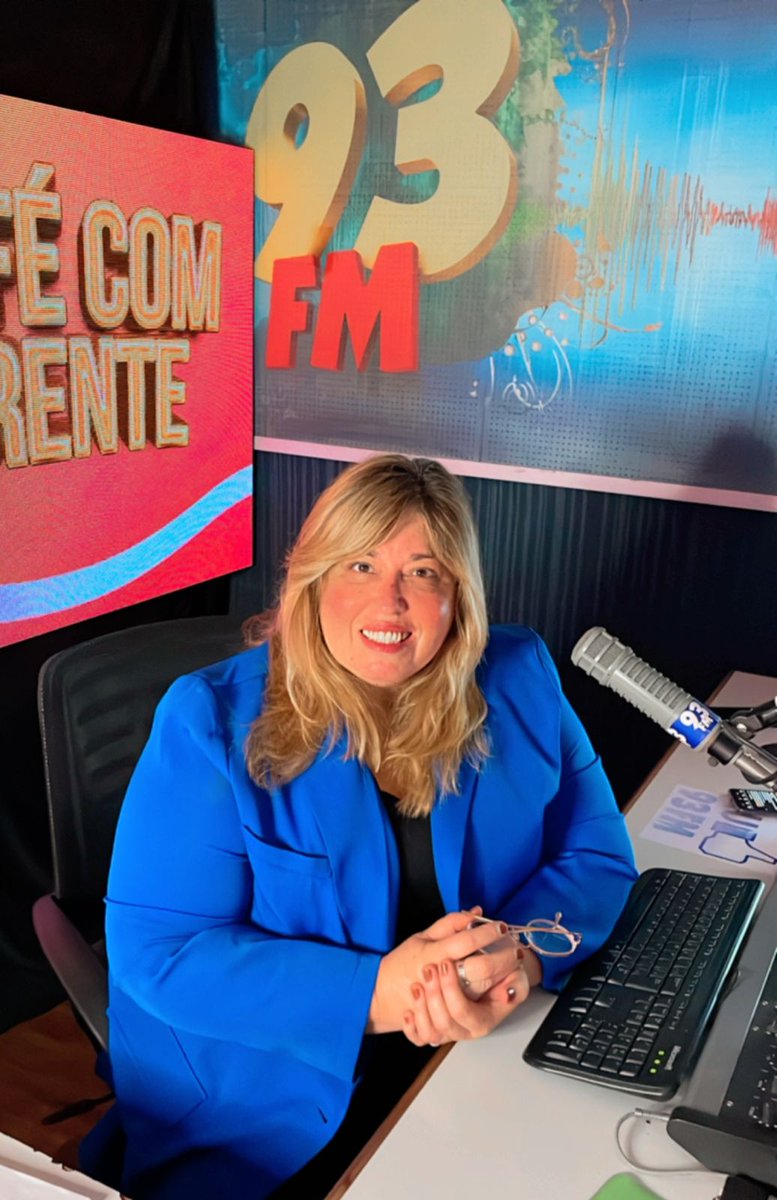 MarciaCartier's tweet photo. "Ser locutora é mais do que falar.. é gerar impacto com propósito!”
MISSÃO! Com mensagens do céu e entretenimento, ajudamos marcas e negócios a se conectarem com o público certo com ações criativas em nossa programação @radio93fmgospel 
De 2a a 6a das 6h às 8h  no #CafécomCrente https://t.co/ZyuOIhfKwJ