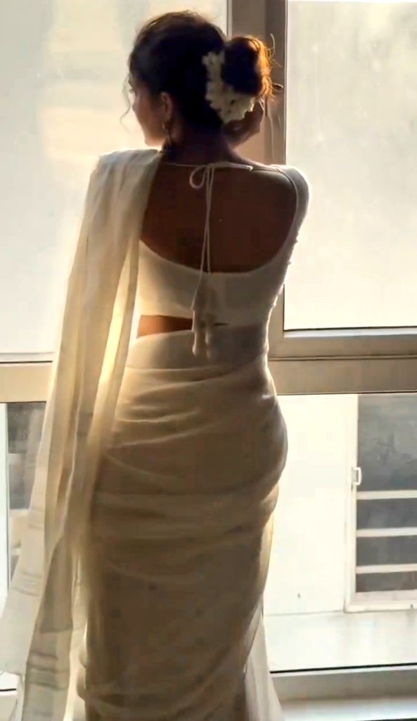 GuGG9ODWIAAhSsI?format=jpg&name=medium