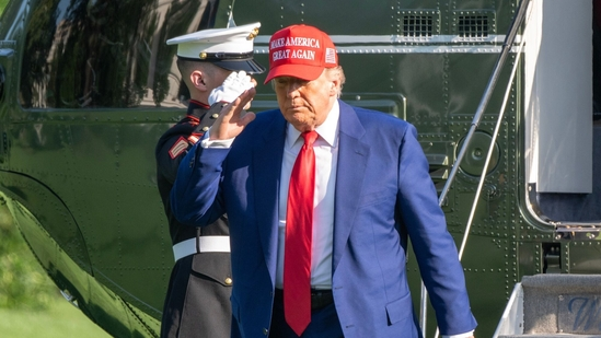 #HTDailyCapsule: 

🇺🇸💣 US bombs 3 Iranian nuclear sites
🕛 Operation "Midnight Hammer" stuns world
⚠️ WW3 fears rise
🇮🇳 Energy, Air India, Sitaare Zameen Par news you missed 👇
📸 Evacuees land safe in India

Read and subscribe:
hindustantimes.com/ht-newsletter/…