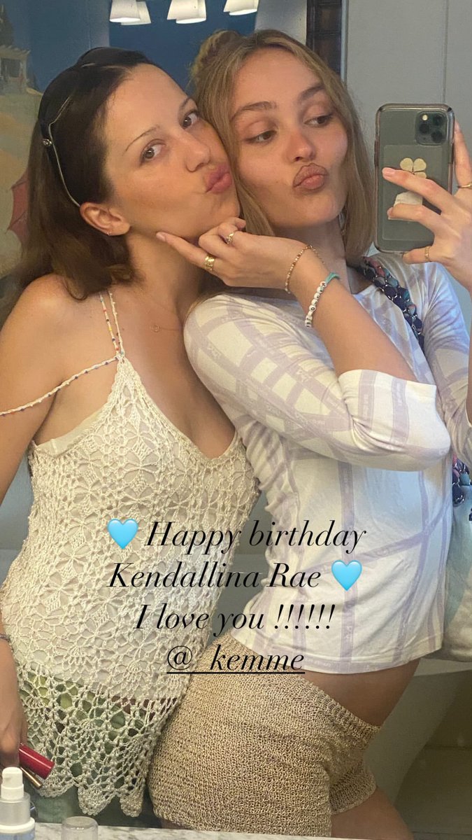 "🩵 Feliz aniversário, Kendallina Rae 🩵
Eu te amo !!!!!"

Lily-Rose via Instagram Stories.