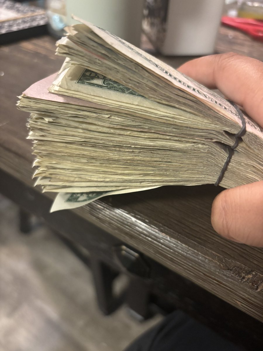 Spookkkkyyy's tweet photo. #GRADMONEYHIT https://t.co/KLU7SzVKT3