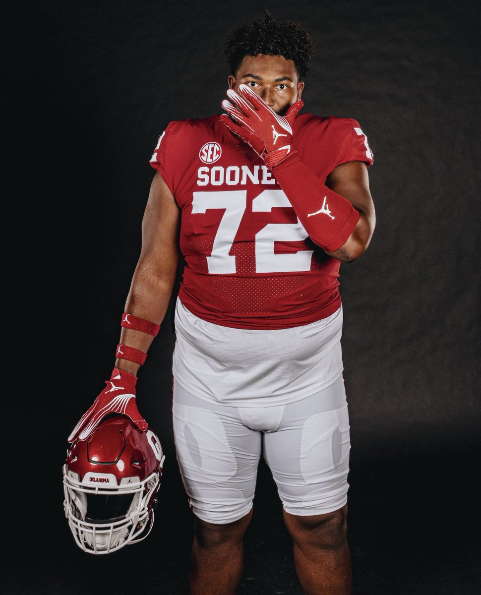 robison_devan's tweet image. I had a great experience this weekend at @OU_Football thank you @OU_CoachB and the rest of the OU staff for showing love. BOOMER‼️
@CoachVenables @OUCrystalBall @SoonerScoop @Josh_Scoop @TFB_Sooners @CharlieS_TFB