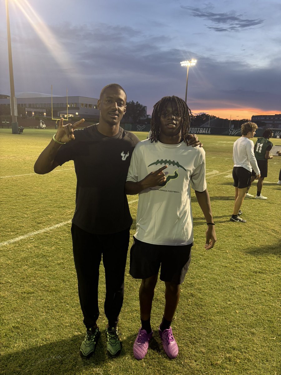 Trelljohnson28's tweet photo. Agtg extremely blessed to have an opportunity to show my talent and the usf camp and get some work in with @Coach_DVD https://t.co/lTbJ30khog