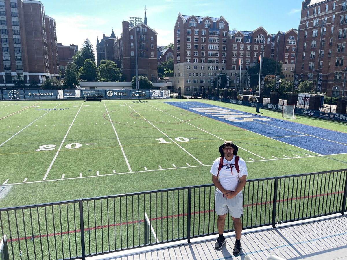 JustinLee_77's tweet photo. I enjoyed seeing the beautiful campus of Georgetown today! Thank you @FrangioneNatale for giving me an excellent picture of campus life and @CoachRamey_ for encouraging me to visit. https://t.co/kOfw2gQ9vA