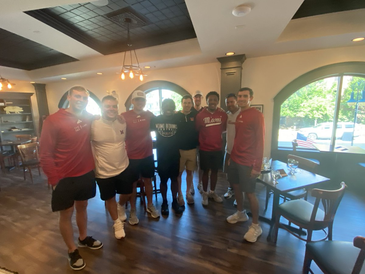 Chancellor “Deuce Deuce” Sparks (@chancesparks22) on Twitter photo ALLLL #LoveandHonor from the entire <a href="/MiamiOHFootball/">Miami Football</a> staff starting at the top with <a href="/Martin_Miami_HC/">Chuck Martin</a> ‼️THANK YOU‼️ ❤️🤍
<a href="/DBCoachWhite/">Mitch White</a> ♠️🤣 <a href="/drew15martin/">Drew Martin</a> and <a href="/CoachTarpey/">Ben Tarpey</a> 🏀🤣 ALLLL #LoveandHonor from the entire <a href="/MiamiOHFootball/">Miami Football</a> staff starting at the top with <a href="/Martin_Miami_HC/">Chuck Martin</a> ‼️THANK YOU‼️ ❤️🤍
<a href="/DBCoachWhite/">Mitch White</a> ♠️🤣 <a href="/drew15martin/">Drew Martin</a> and <a href="/CoachTarpey/">Ben Tarpey</a> 🏀🤣