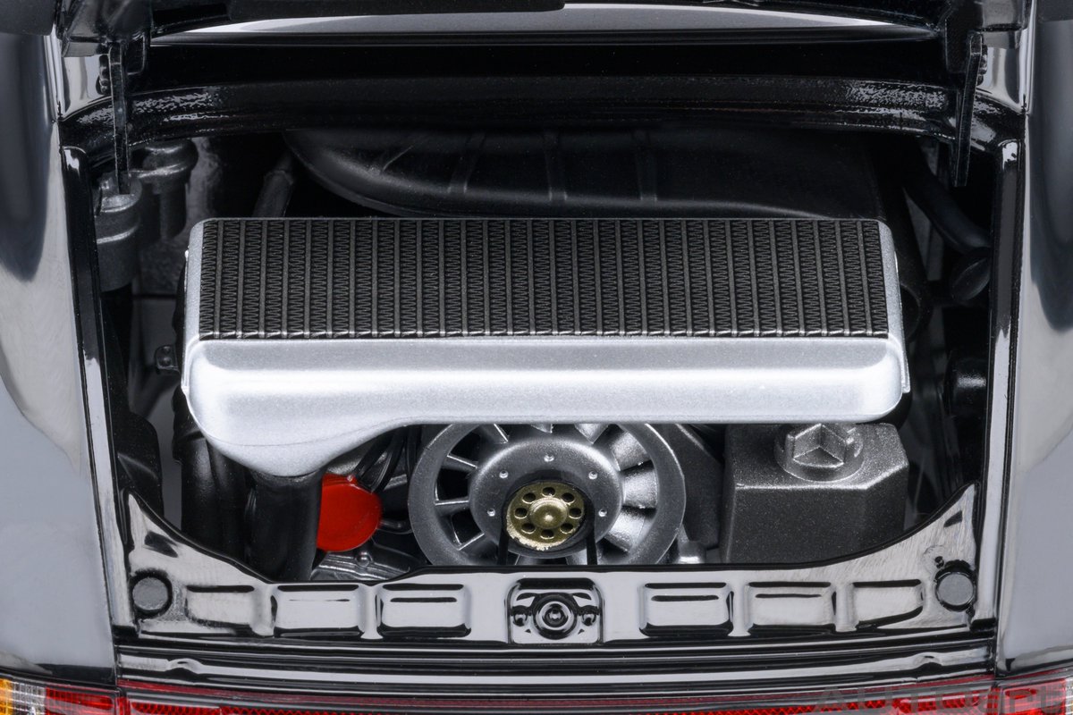 二*父様 【新品未開封】湾岸ミッドナイト　ポルシェ911 オートアート　1/18 ヨドバシ.com - オートアート AUTOart 78158 1/18 ポルシェ 911（930