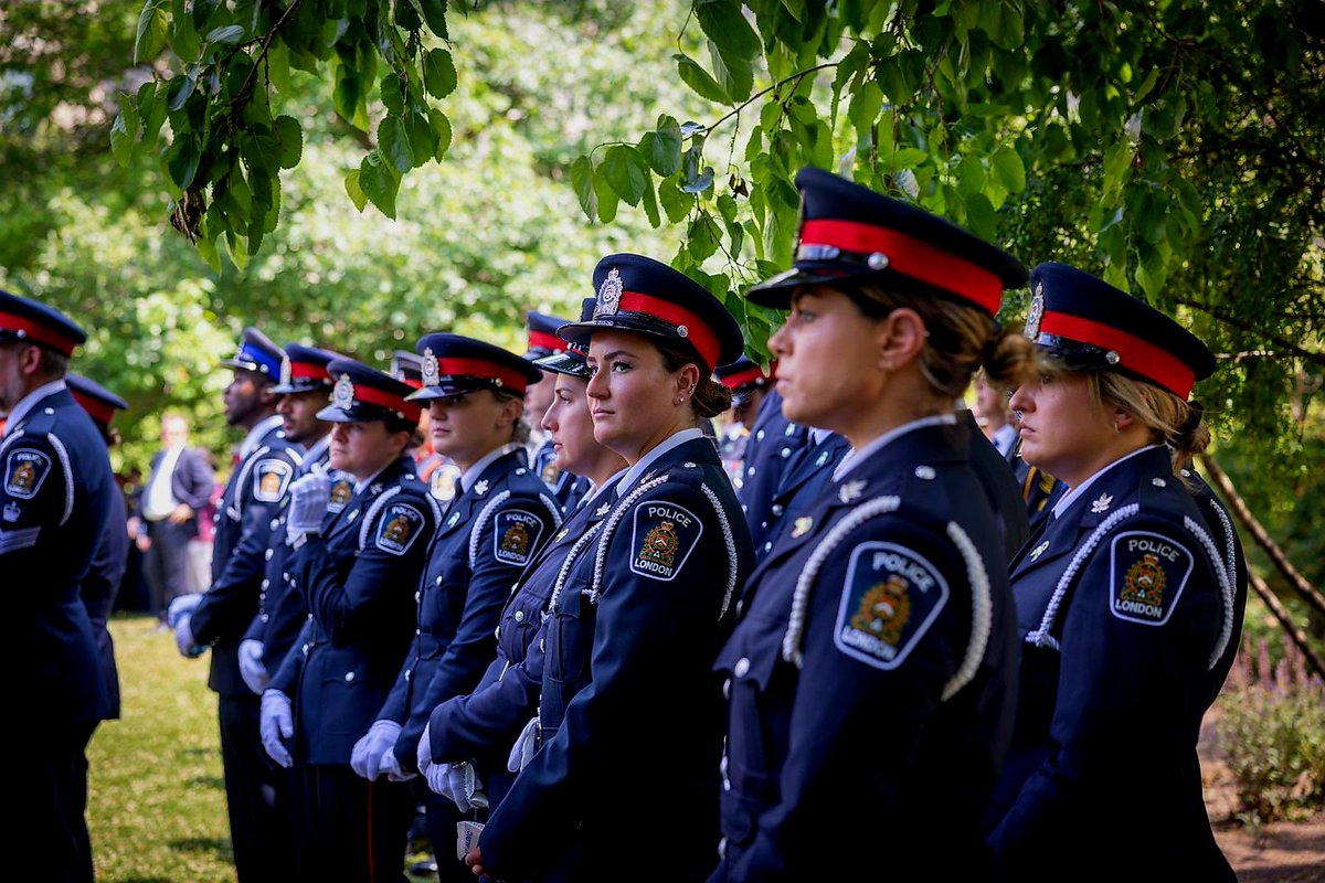 LPSChiefTruong's tweet image. This morning was the second Ontario Police Suicide Memorial. Police services from across the province came together to honour those we have lost to suicide because of the toll this profession can take, and to support the families who carry that loss every day.
Our members from…