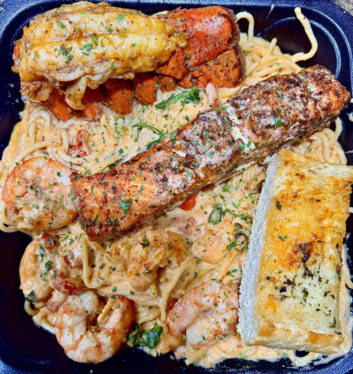 DOPEsnacksLamar's tweet photo. Pasta Night 🥵 https://t.co/ieTQ2WY2tP