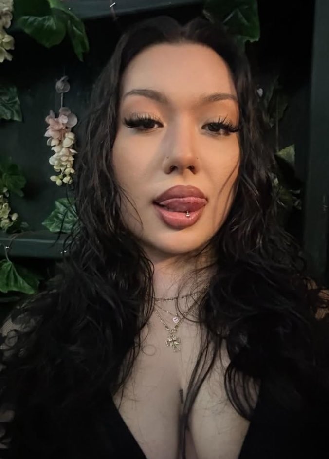 Wanna let’s fuck smd chill 🥺😮‍💨