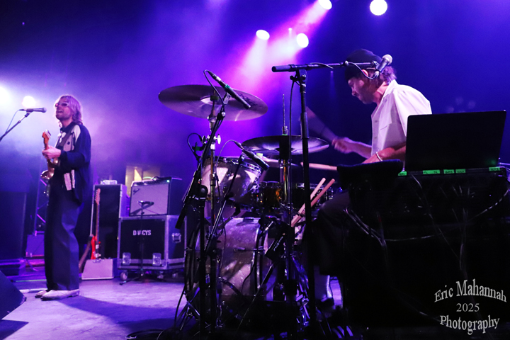 EricMahannah's tweet photo. The Darcys @ Théâtre Beanfield

https://t.co/XvkMOOMhY7

@itsthedarcys @Beanfield_THTR @v13media @evenko #thedarcys #rockmusic #concert #concertphotography #concertphotographer #musicphotography #musicphotographer #stagescenery #music #livemusic  #guitars #rocknroll #rockduo https://t.co/Zqm7dlMQzU