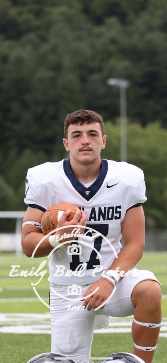 Cadkins1735's tweet photo. Senior season is almost here! God has a plan for this season can’t wait to see what it brings me and my family💙 https://t.co/wTIUW4D7cA