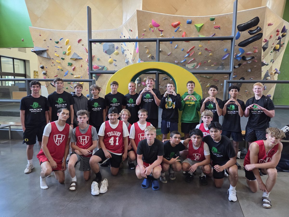 CamLong8's tweet image. Another team camp in the books for the Men of Troy.  Our 3 teams got better and had a blast.  Favorite part of the summer for me watching our kids grow. #WARTROJANS