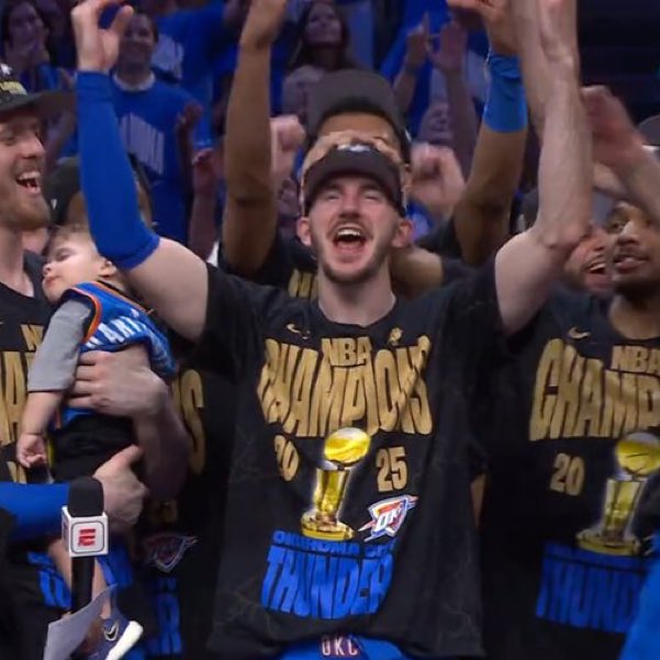 Lakers Lead tweet media