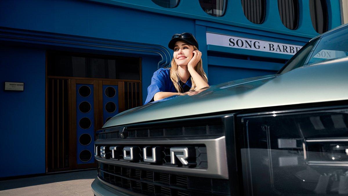 JETOUR_Global's tweet photo. Effortless comfort meets striking style.
JETOUR T1 perfectly matches today's fashion and urban lifestyle.

#JETOUR #JETOURAUTO #DriveYourFuture #JETOURT1 https://t.co/a2dzbld4Gh