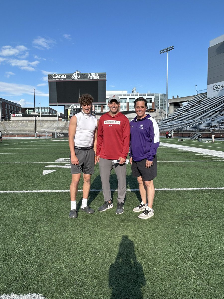 Brandon Bailey (@brand0n_bailey) on Twitter photo Had an amazing time at the <a href="/WSUCougarFB/">Washington State Football</a> camp! Thank you to <a href="/WazzuRogers/">Jimmy Rogers</a> <a href="/dfreund7/">Danny Freund</a> <a href="/J_Menage3/">Jake Menage</a> <a href="/RickyCiccone/">Ricky Ciccone</a> <a href="/AlaimaloNick/">Coach Nick Alaimalo</a>, for the chance to learn and compete!!
@FootbaNorthca <a href="/Flightclub1/">Flight Club Academy</a> <a href="/_coach_garcia/">Edgar García</a> <a href="/coachlalonde_/">Jamie Lalonde</a> <a href="/BryceCoutts_HZR/">Bryce Coutts 🎙 (The HawksZone Rundown Podcast)</a> Had an amazing time at the <a href="/WSUCougarFB/">Washington State Football</a> camp! Thank you to <a href="/WazzuRogers/">Jimmy Rogers</a> <a href="/dfreund7/">Danny Freund</a> <a href="/J_Menage3/">Jake Menage</a> <a href="/RickyCiccone/">Ricky Ciccone</a> <a href="/AlaimaloNick/">Coach Nick Alaimalo</a>, for the chance to learn and compete!!
@FootbaNorthca <a href="/Flightclub1/">Flight Club Academy</a> <a href="/_coach_garcia/">Edgar García</a> <a href="/coachlalonde_/">Jamie Lalonde</a> <a href="/BryceCoutts_HZR/">Bryce Coutts 🎙 (The HawksZone Rundown Podcast)</a>