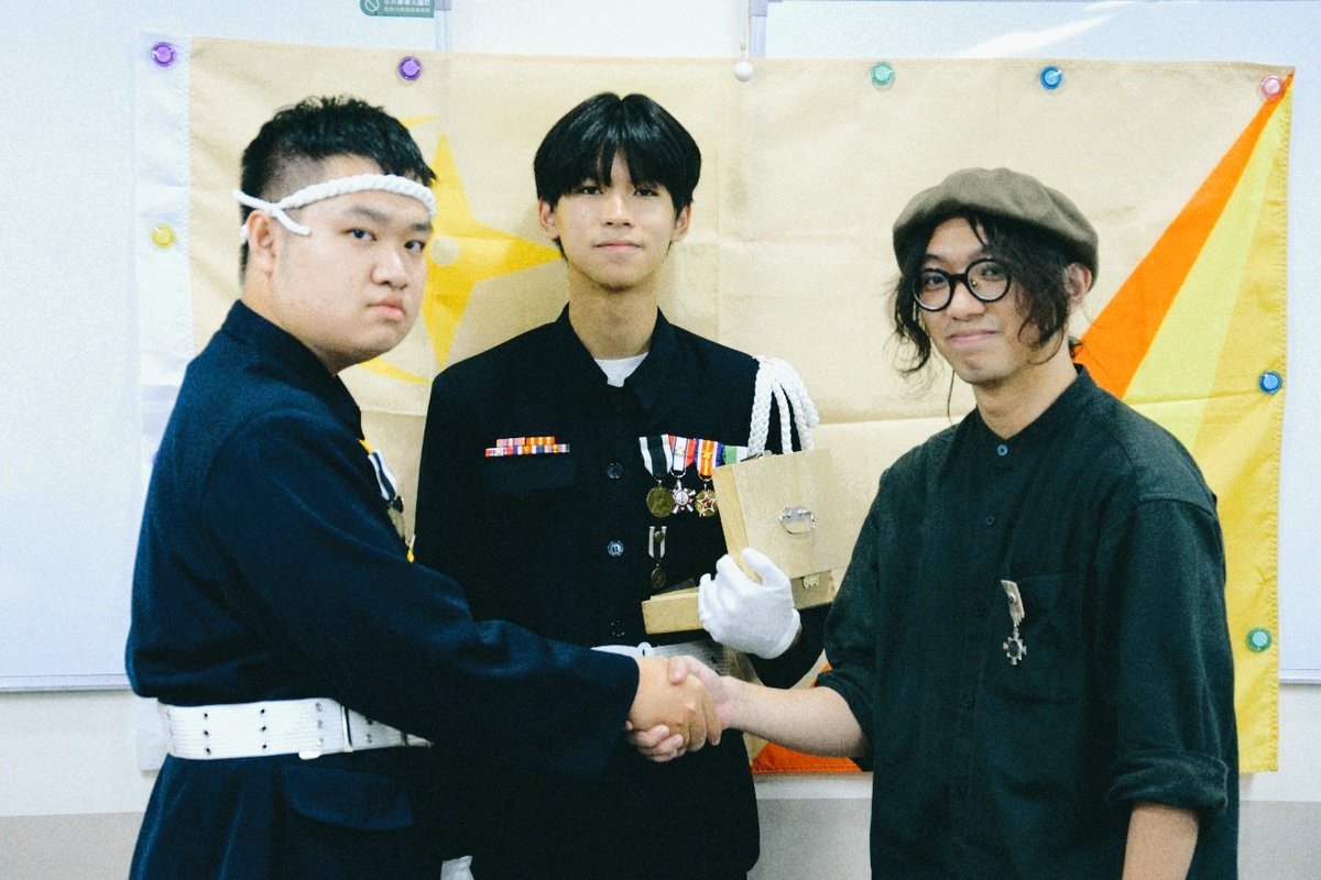 22日，大公殿下受邀出席華江斯坦新任蘇丹的加冕儀式，見證友邦歷史性的一刻，除此之外，在會中大公殿下也被授予一級大伊斯蘭勳章，象徵兩國彼此互助、邦誼深厚。

會後，同眾多微國領袖參與蘇丹陛下主持的國宴，聯繫邦誼，是仲夏時節重要的國際盛會。